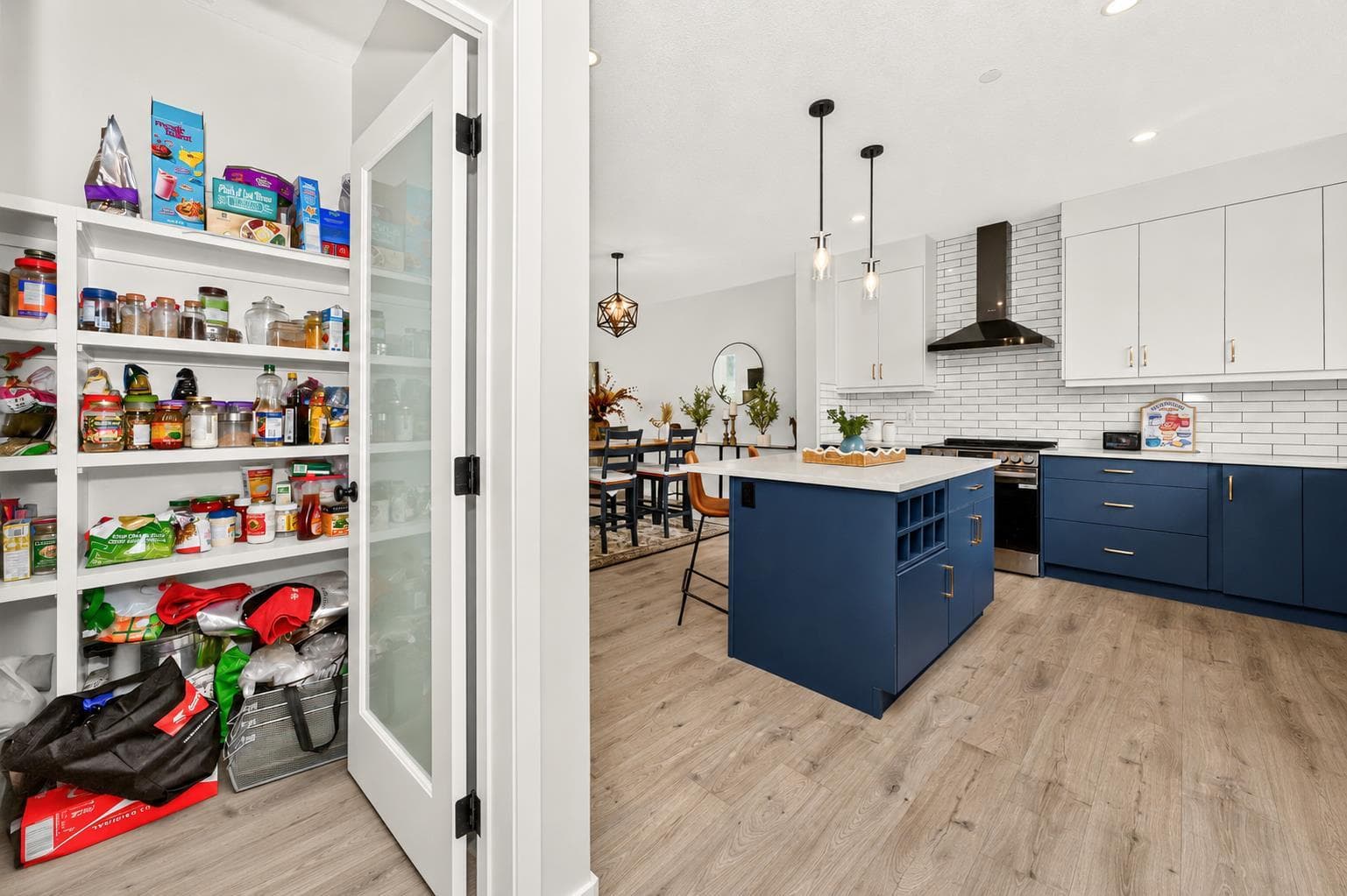 23 Lucas Boulevard NW