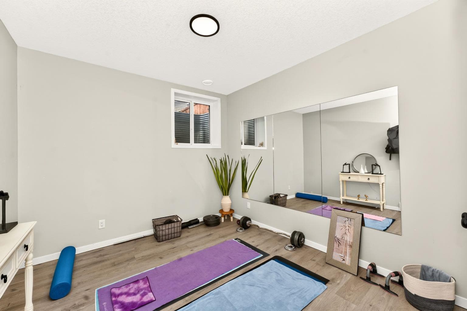 23 Lucas Boulevard NW