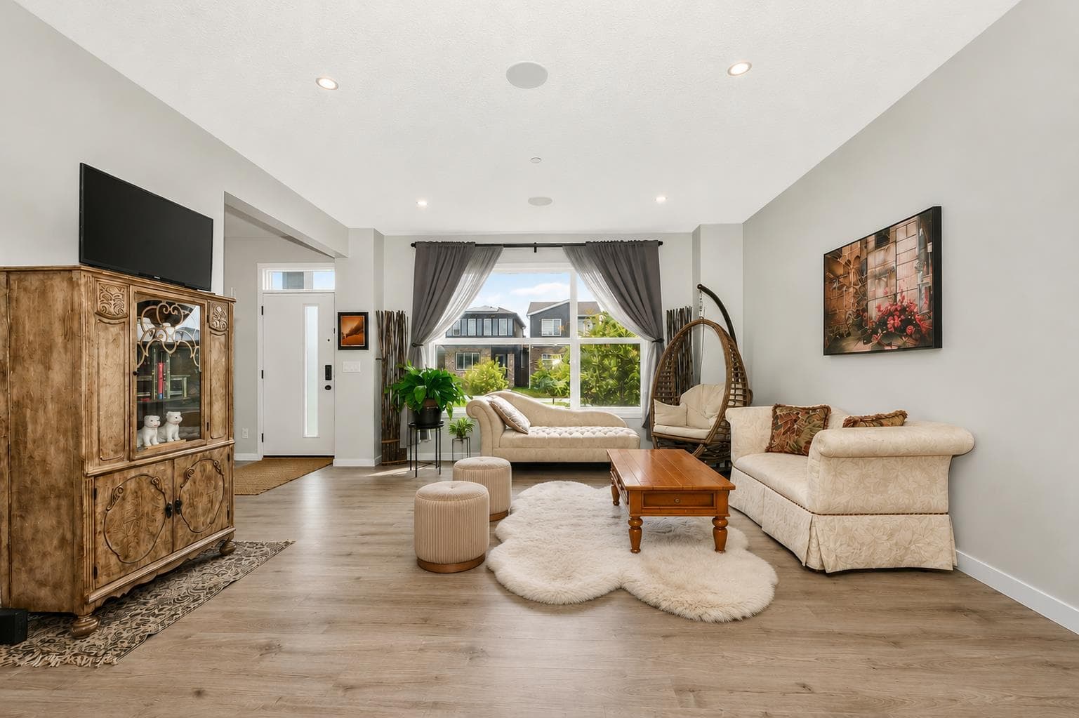 23 Lucas Boulevard NW