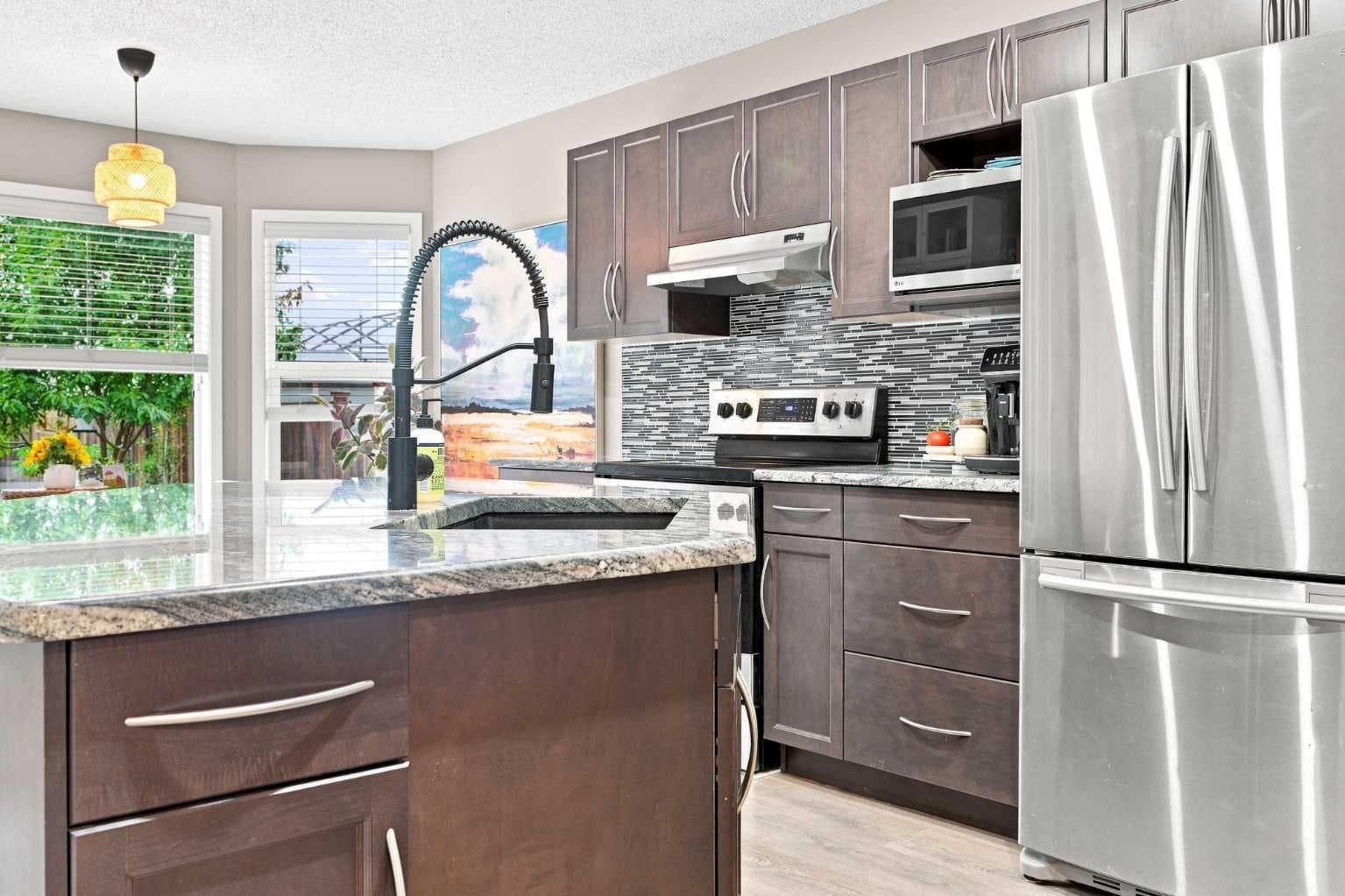 106 Autumn Crescent SE