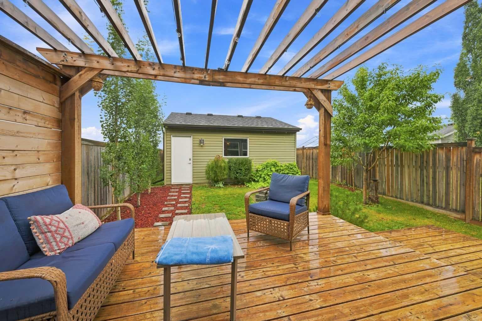 106 Autumn Crescent SE