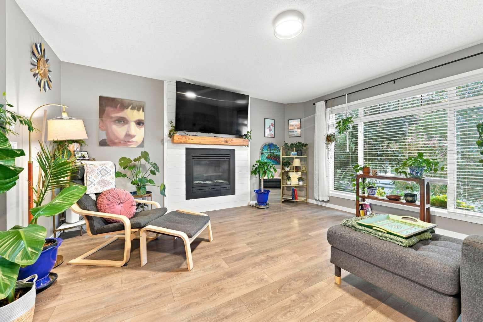 106 Autumn Crescent SE