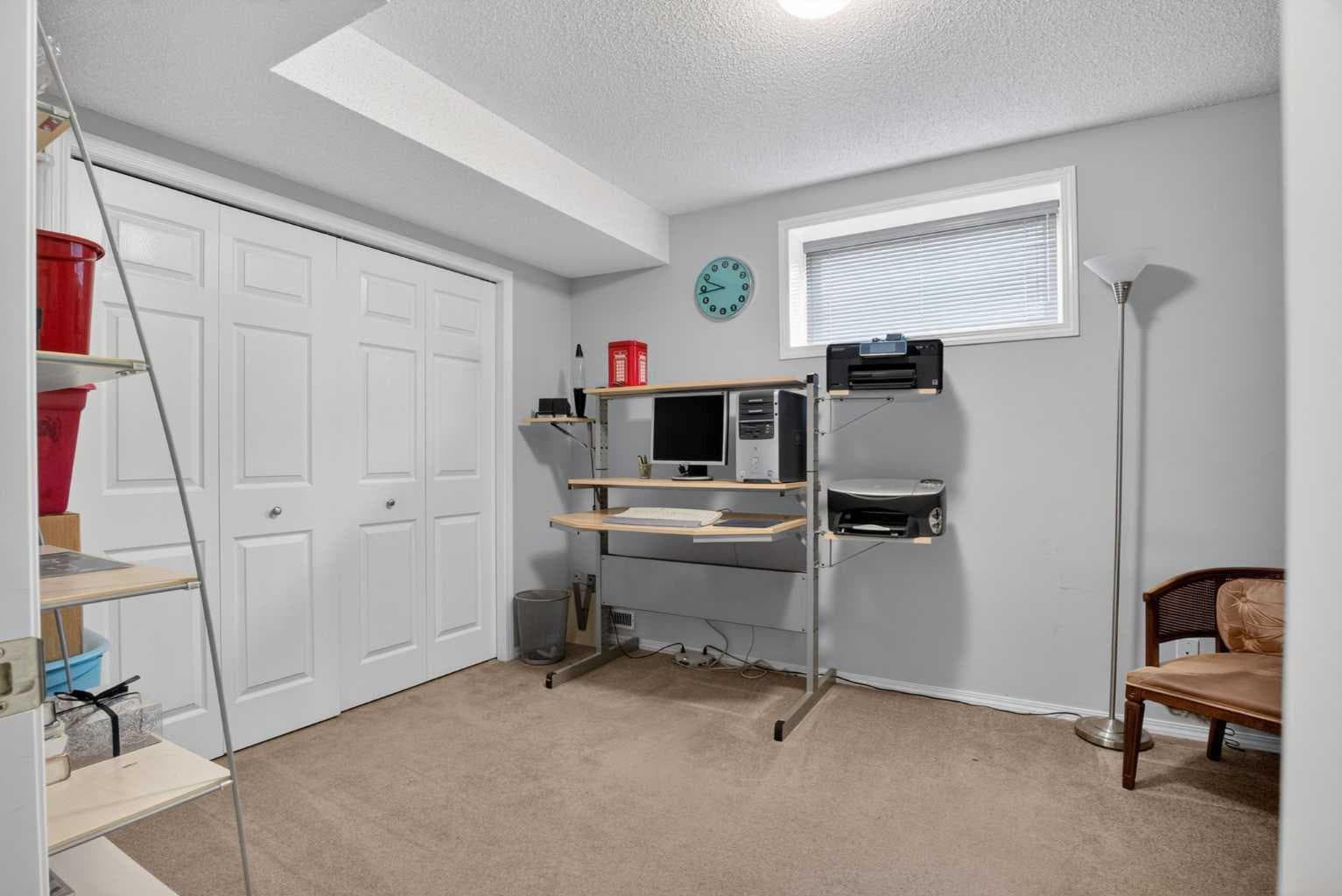 112 Valley Stream Close NW