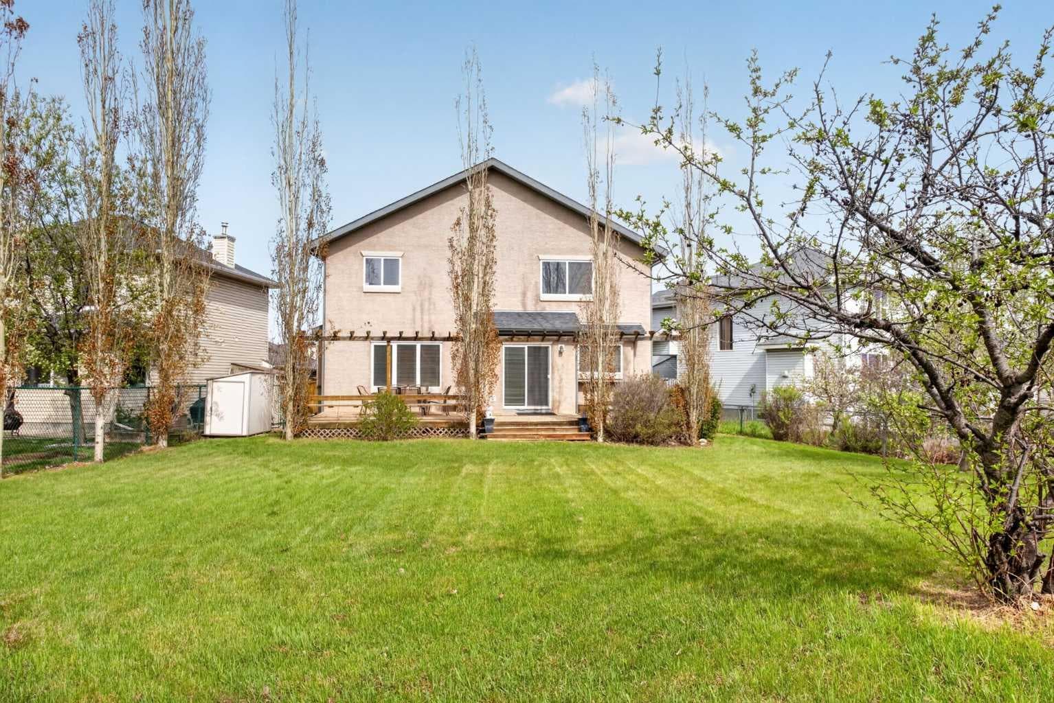 112 Valley Stream Close NW