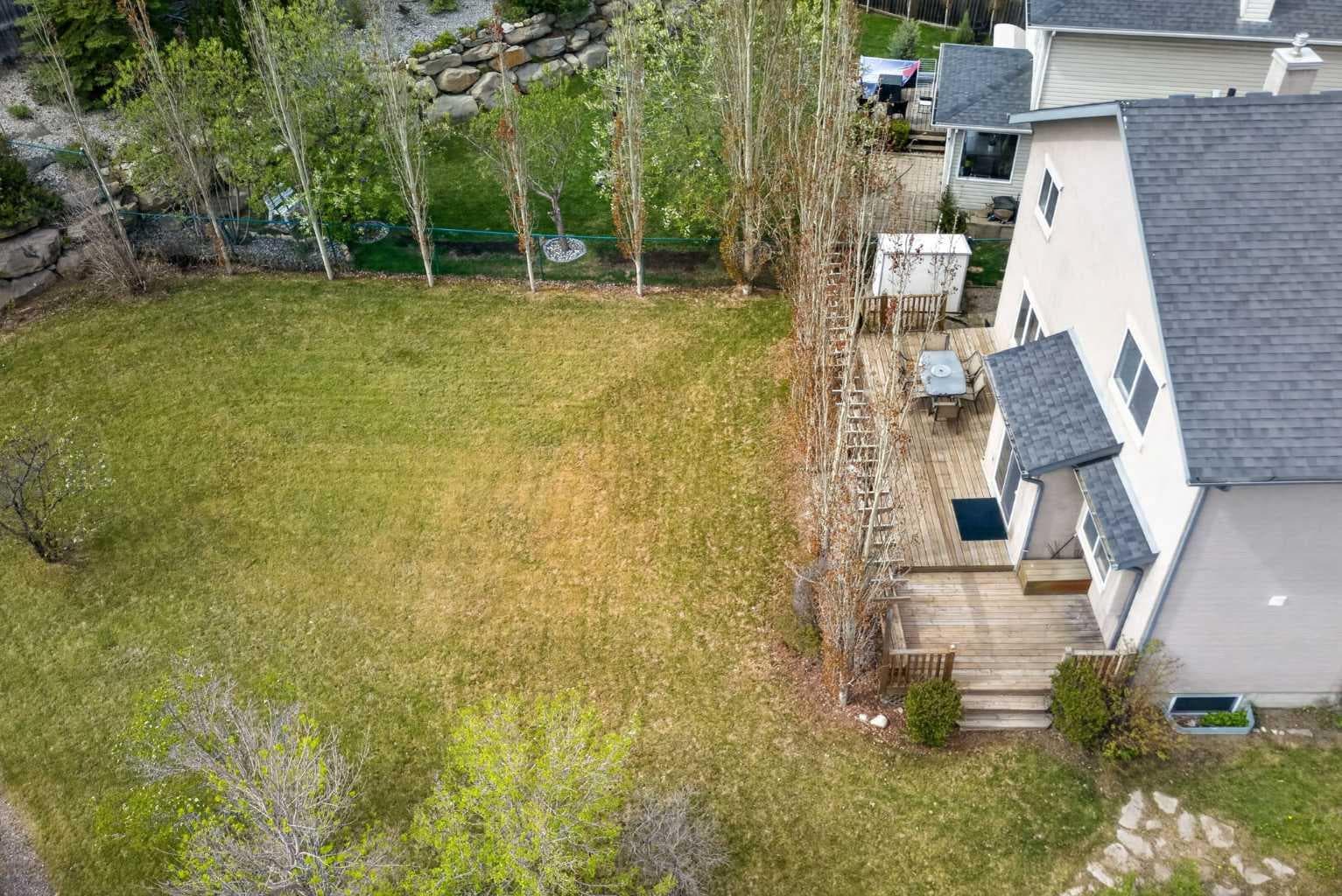 112 Valley Stream Close NW