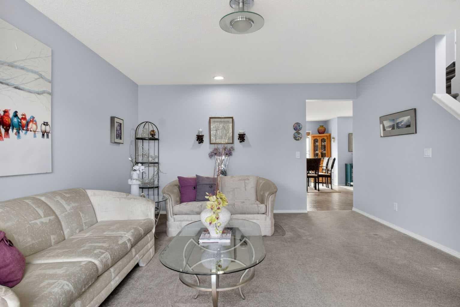 112 Valley Stream Close NW