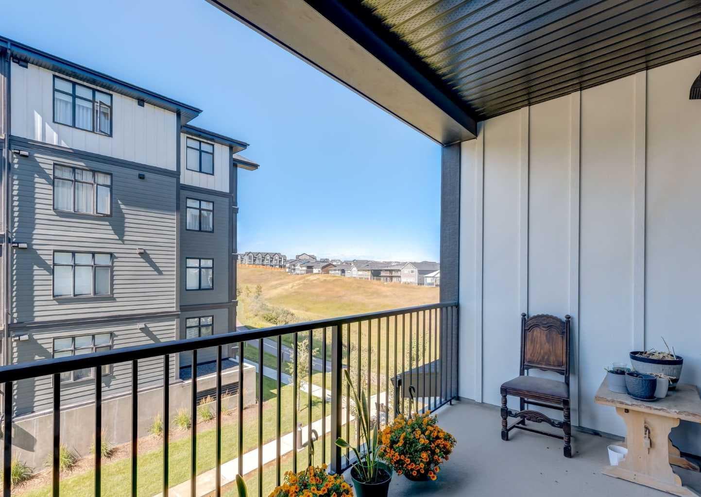 311, 30 Sage Hill Walk NW