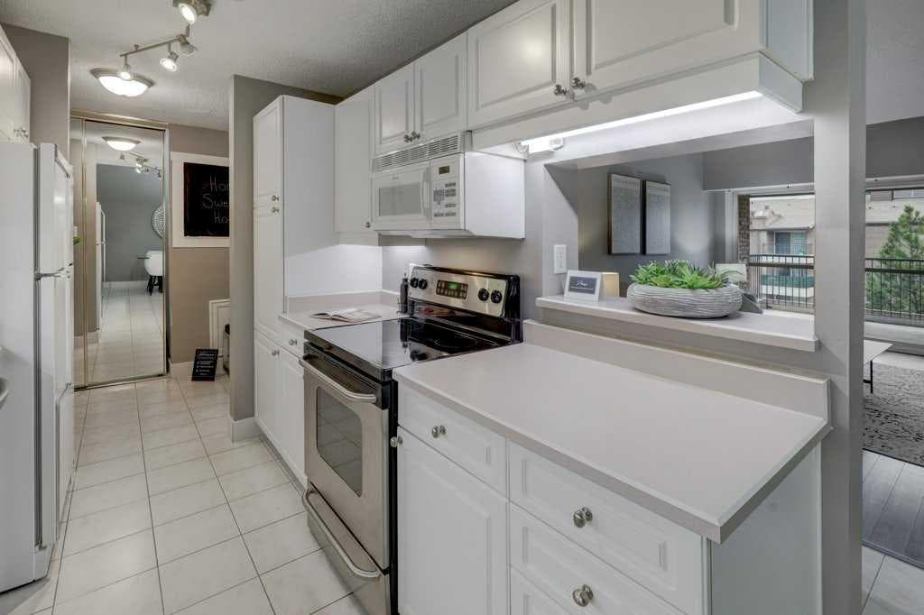 1405, 201 Braeglen Close SW