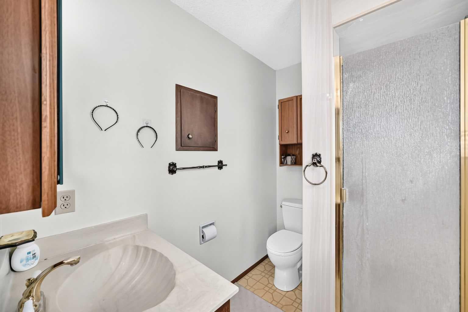 11 rundlemere Place NE