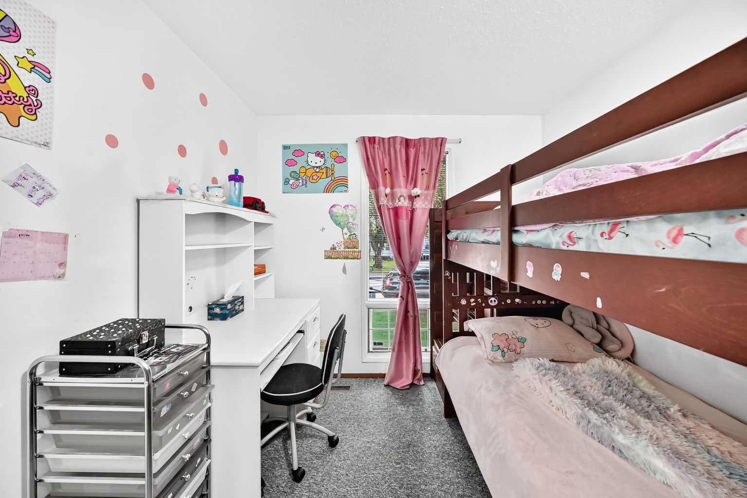 11 rundlemere Place NE
