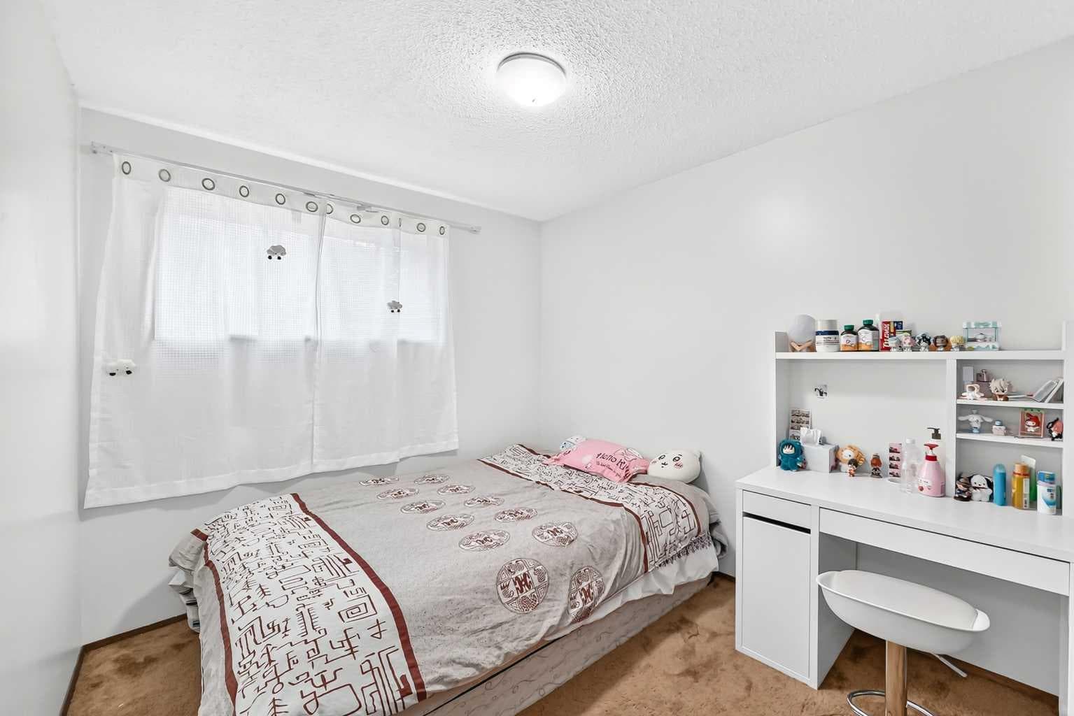 11 rundlemere Place NE