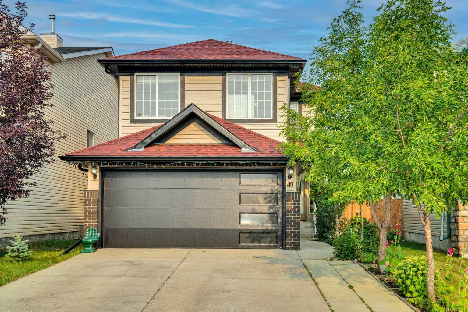 49 Saddletree Close NE