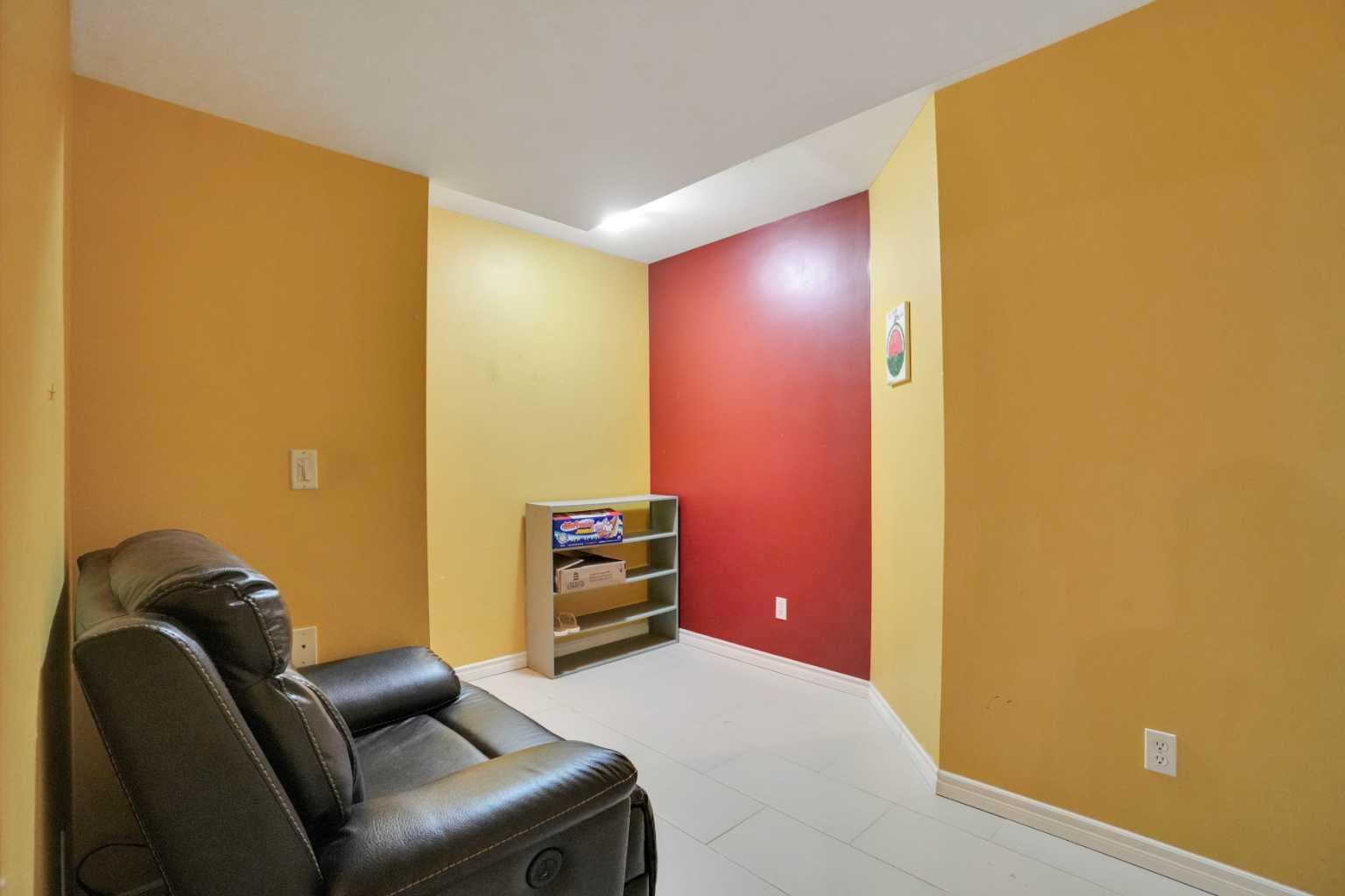 49 Saddletree Close NE