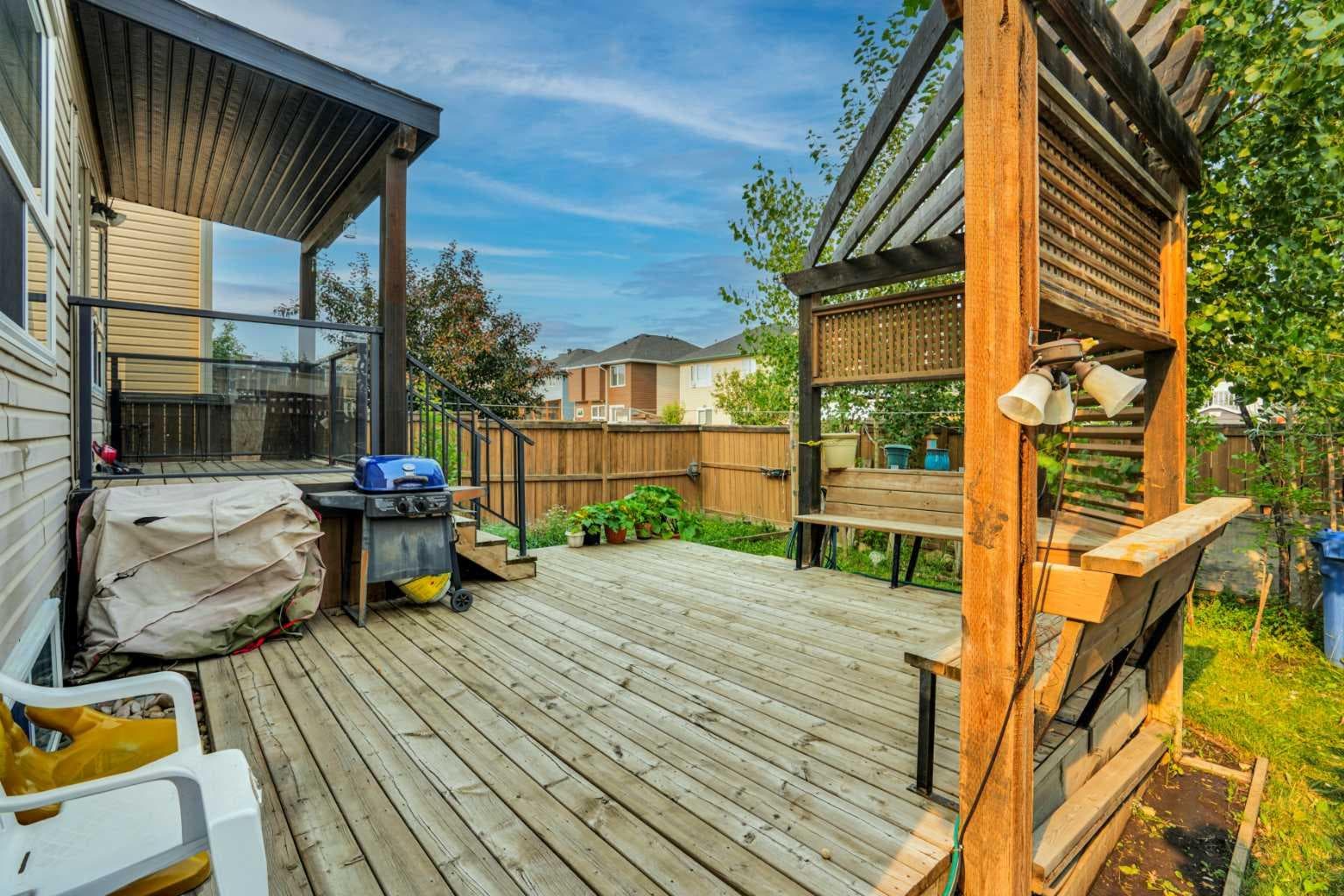 49 Saddletree Close NE
