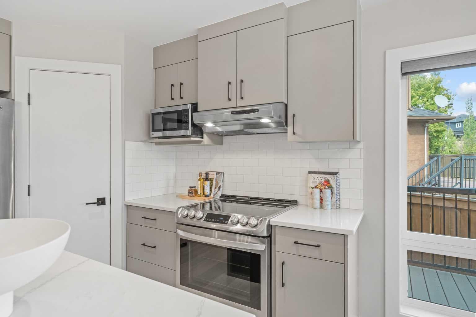 10 Aspen Stone Mews SW