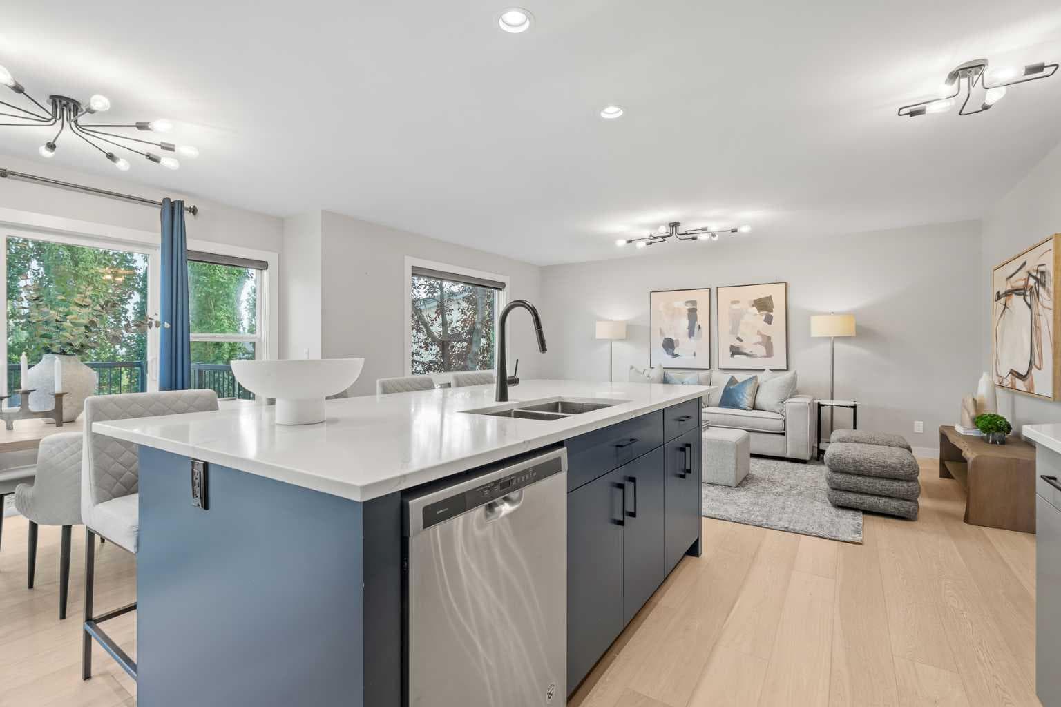 10 Aspen Stone Mews SW