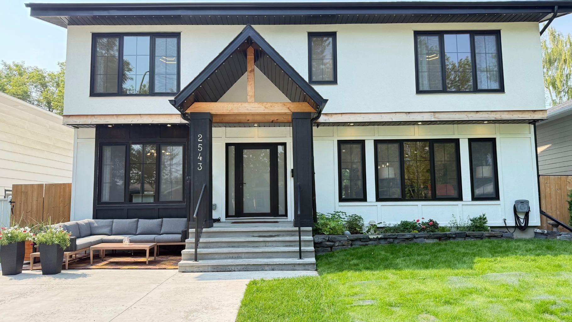2543 Chicoutimi Drive NW