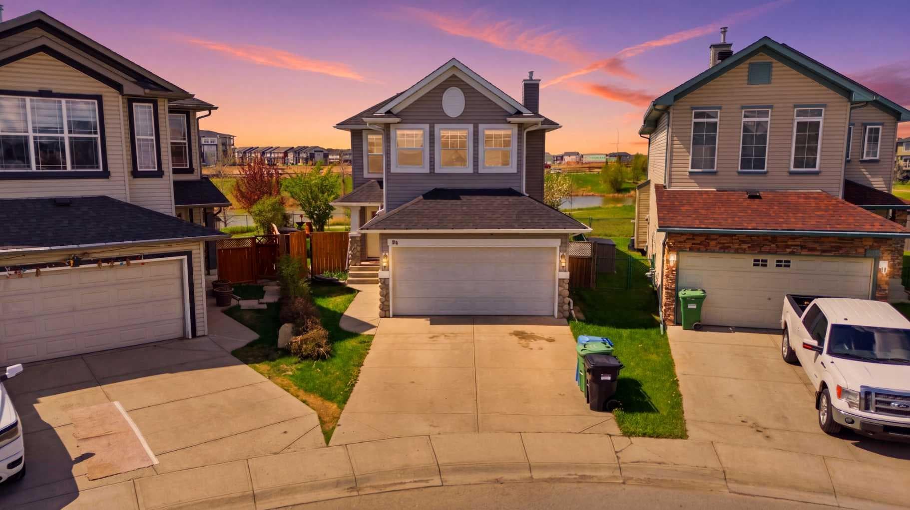 86 Saddlecrest Close NE