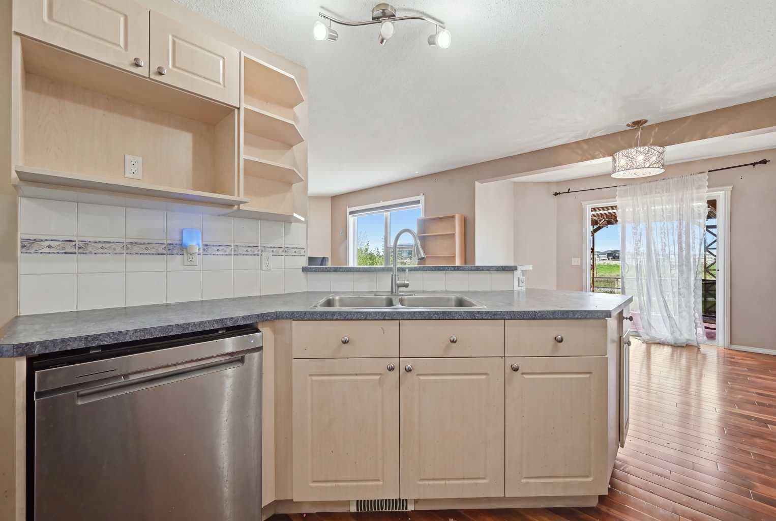 86 Saddlecrest Close NE