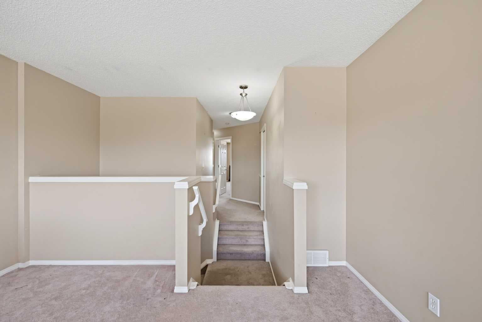 86 Saddlecrest Close NE