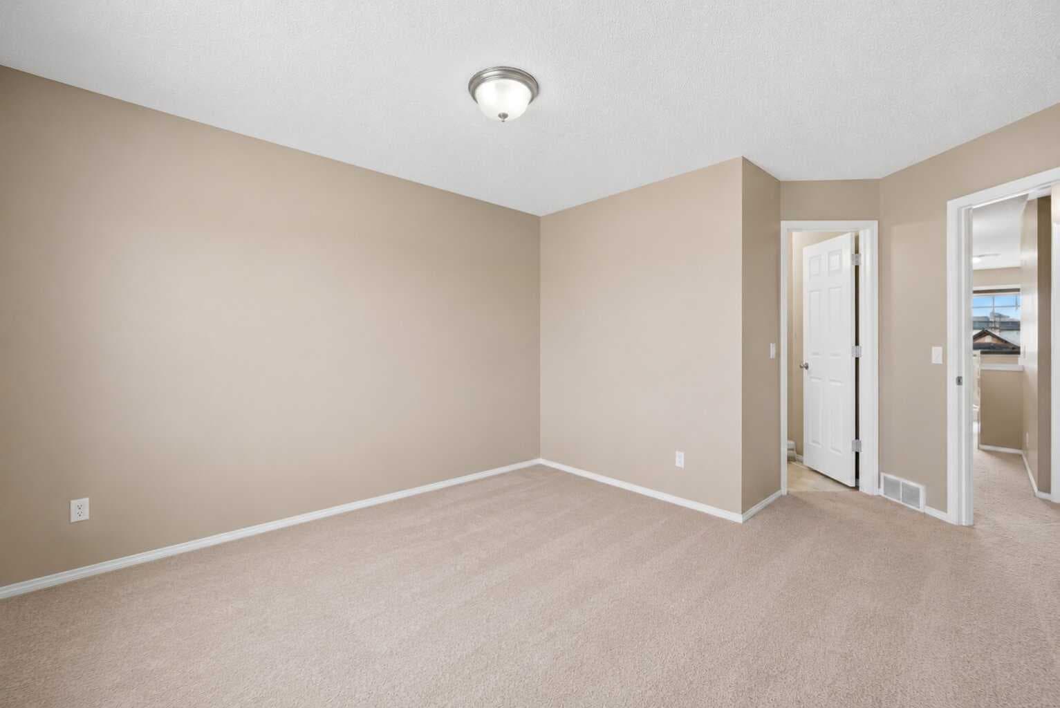 86 Saddlecrest Close NE
