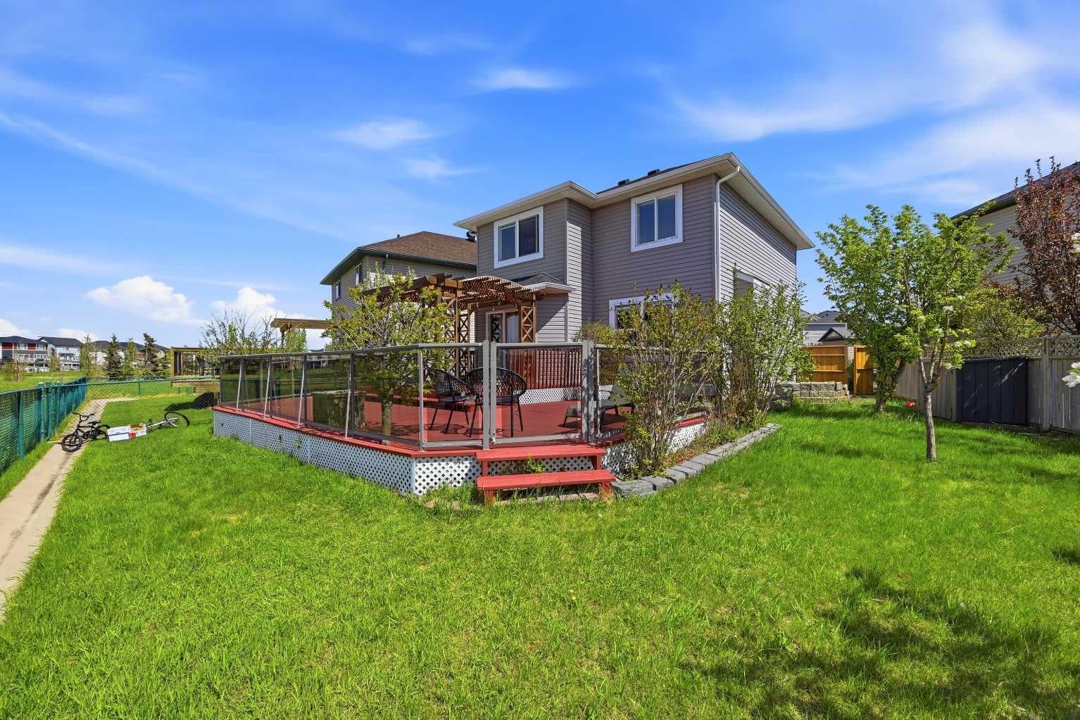 86 Saddlecrest Close NE