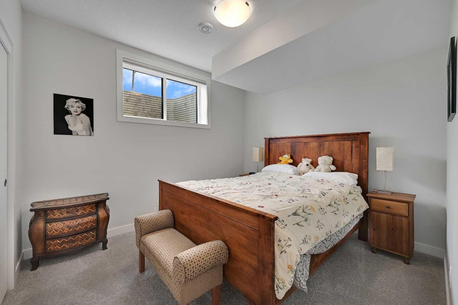 858 Harmony Parade 