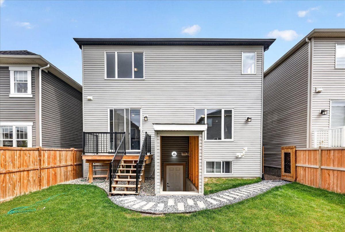 244 carrington Crescent NW