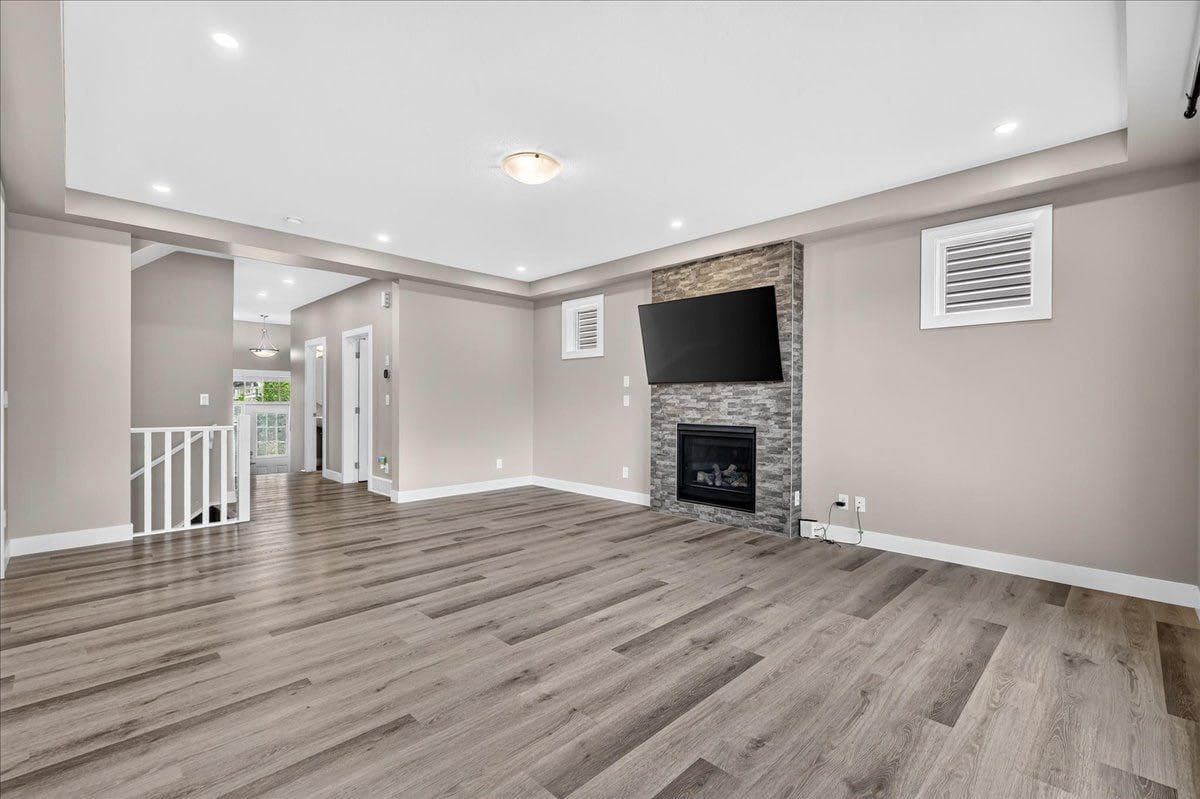 244 carrington Crescent NW