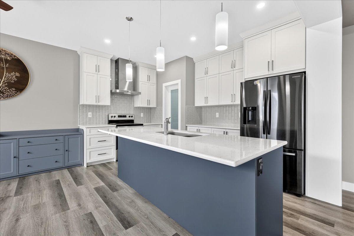 244 carrington Crescent NW