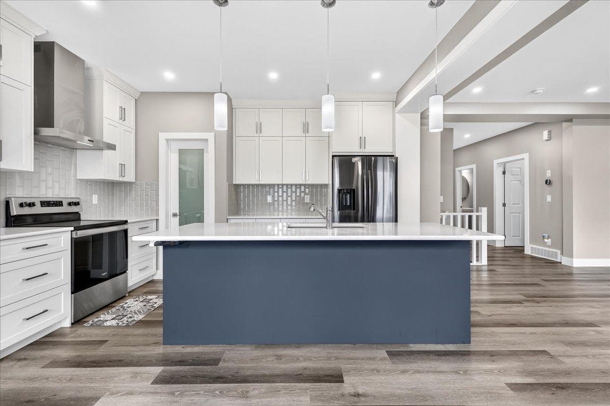 244 carrington Crescent NW