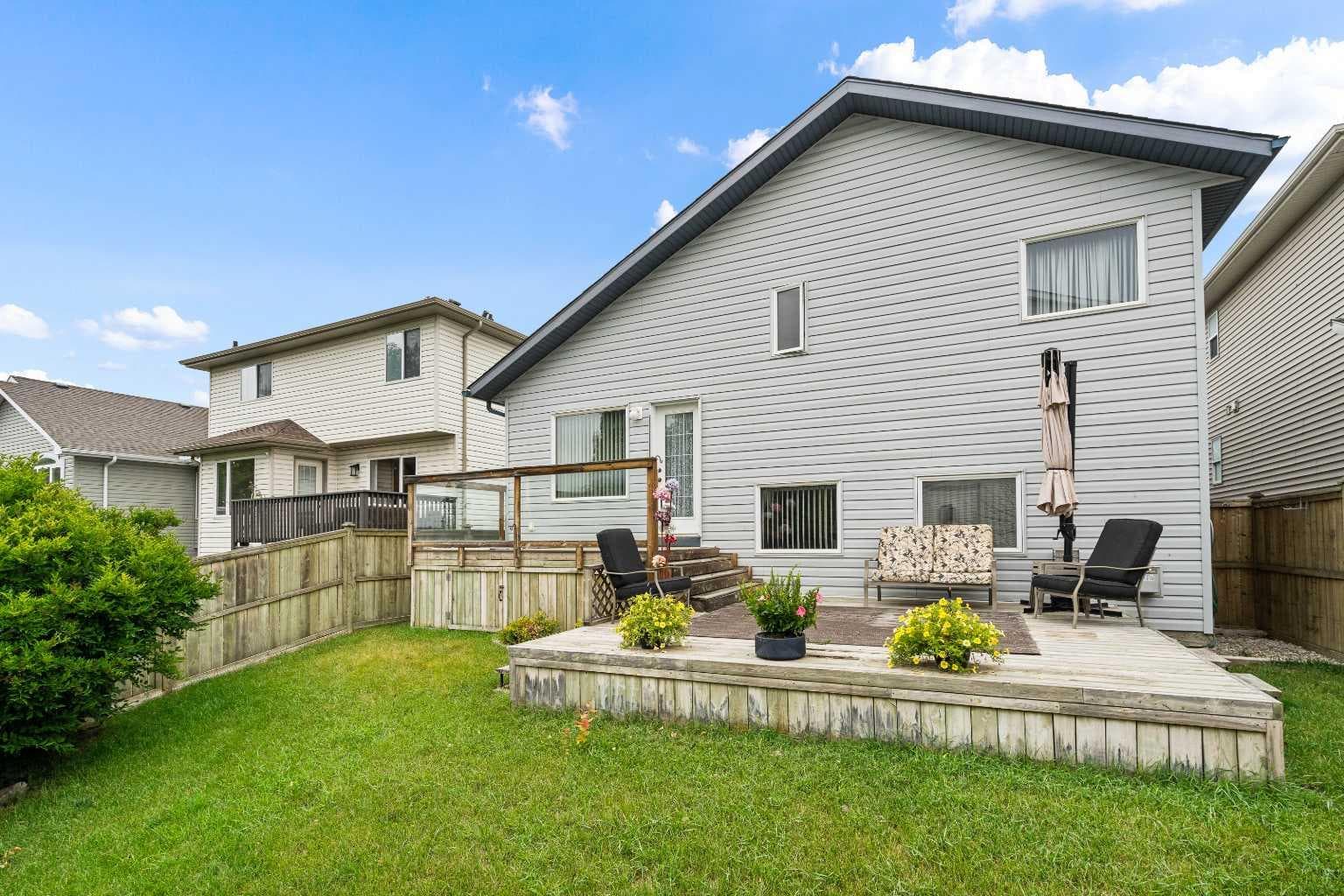 83 Silver Creek Boulevard NW