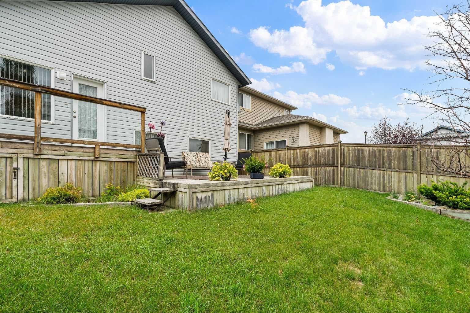 83 Silver Creek Boulevard NW