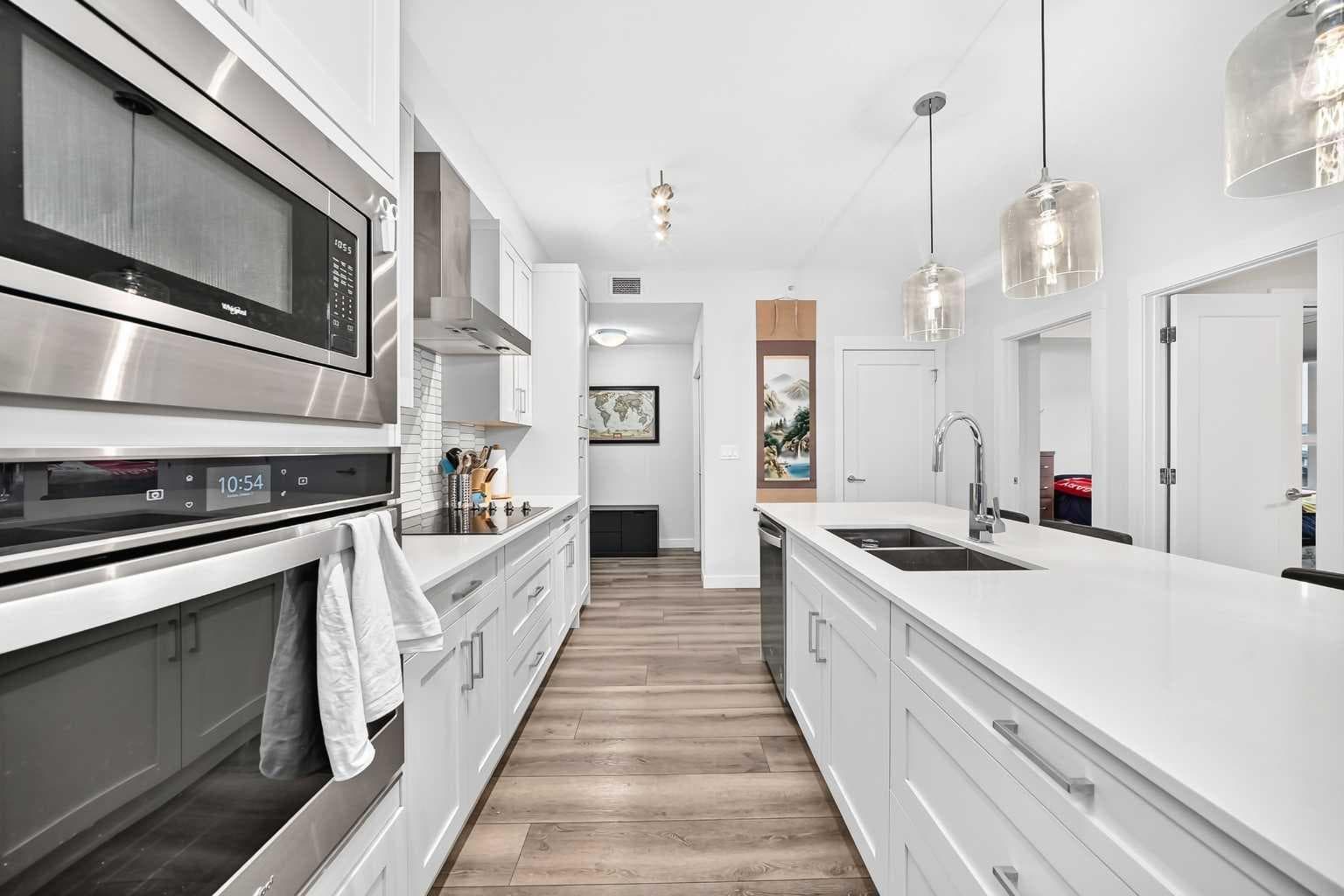 409, 30 Walgrove  SE