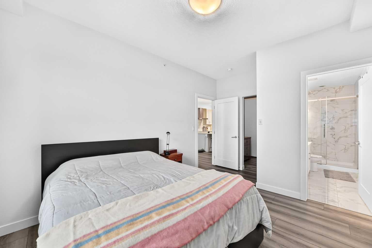 409, 30 Walgrove  SE