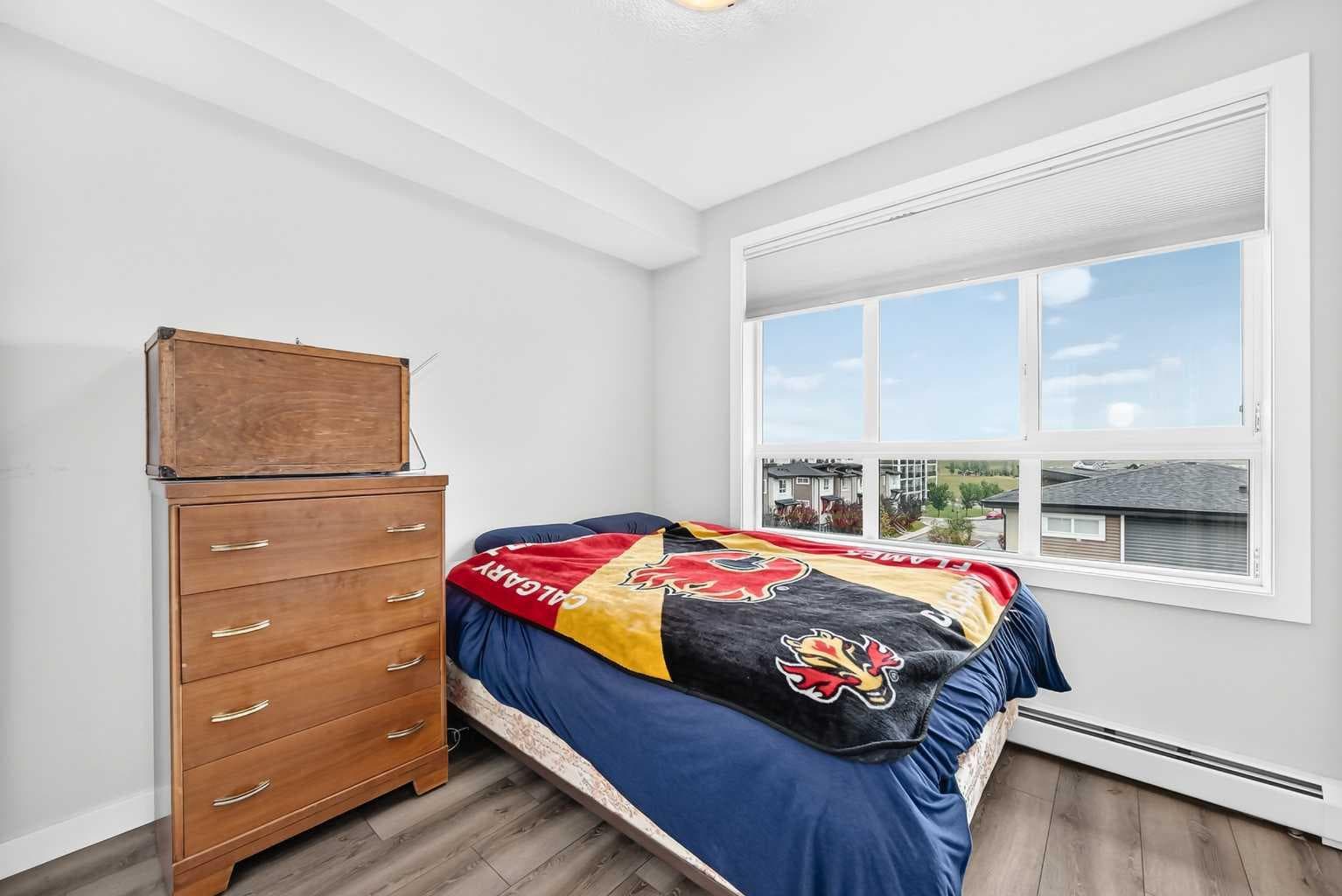 409, 30 Walgrove  SE