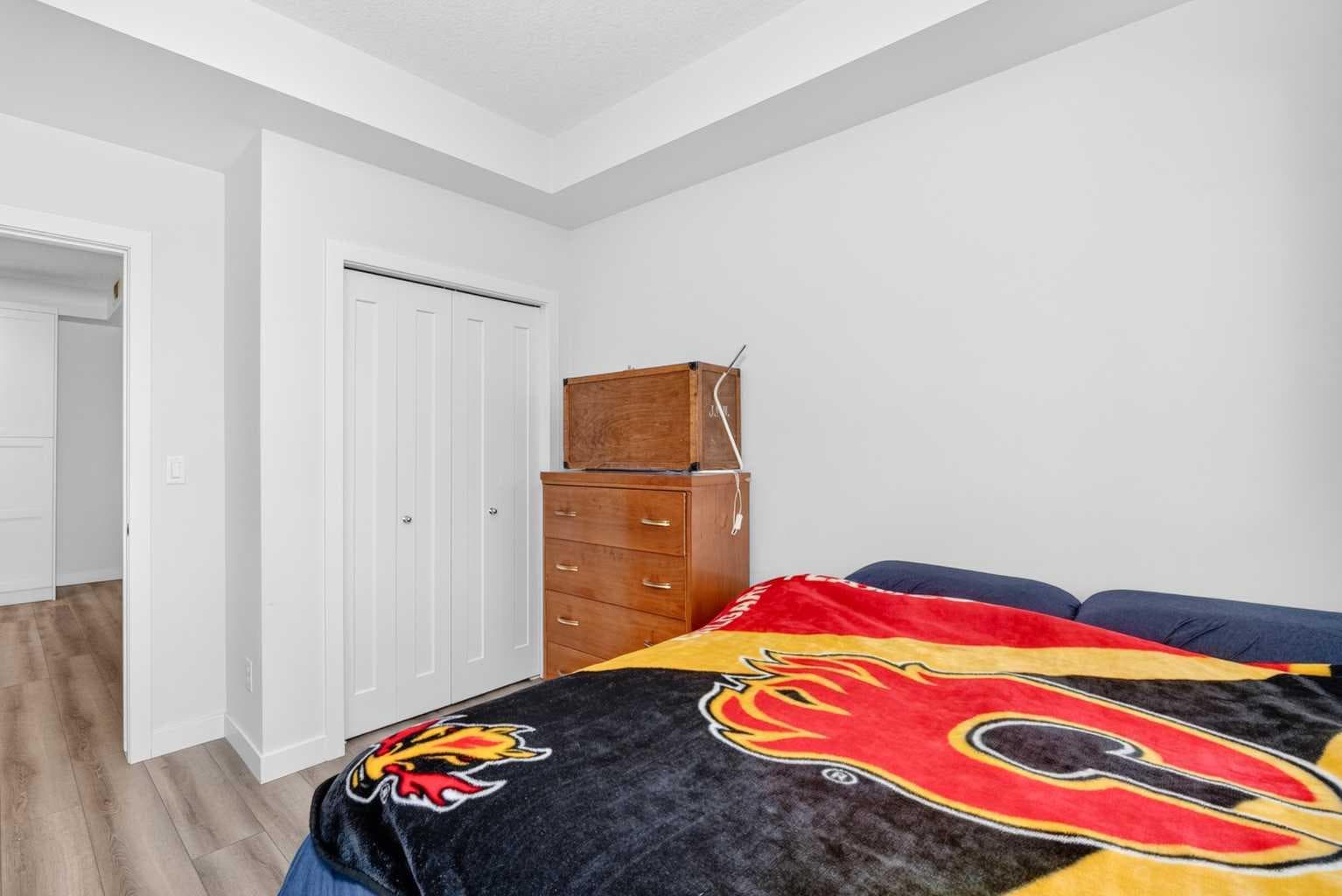 409, 30 Walgrove  SE