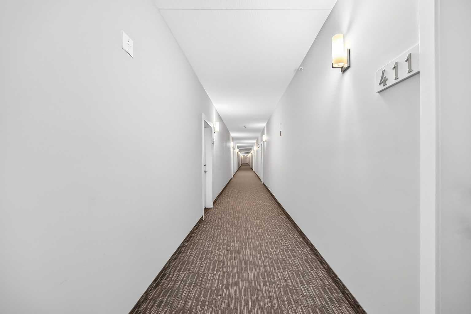 409, 30 Walgrove  SE
