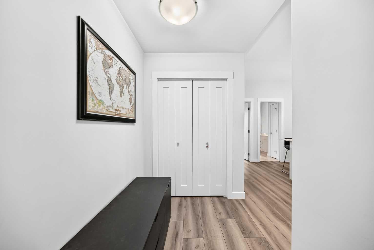 409, 30 Walgrove  SE