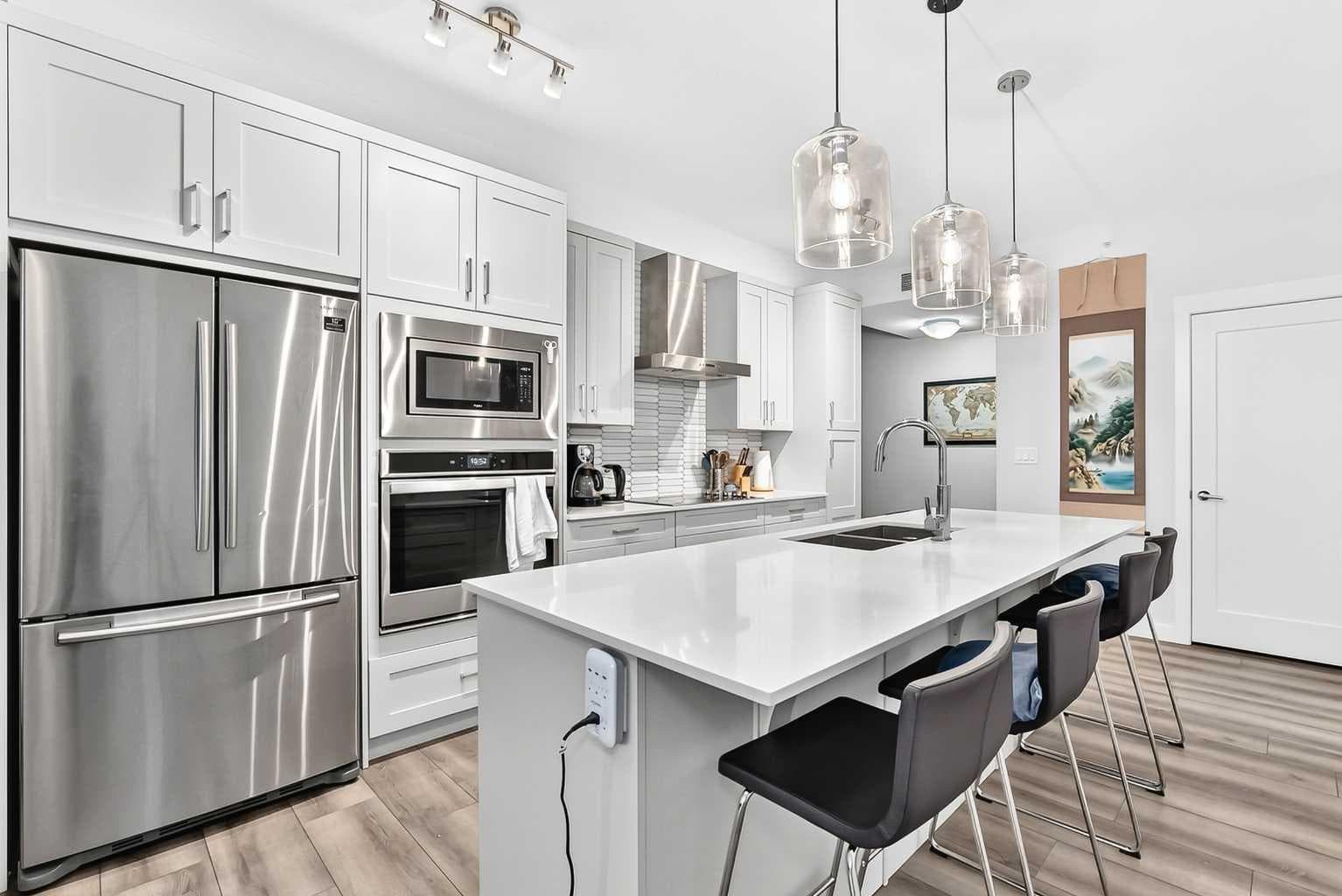 409, 30 Walgrove  SE
