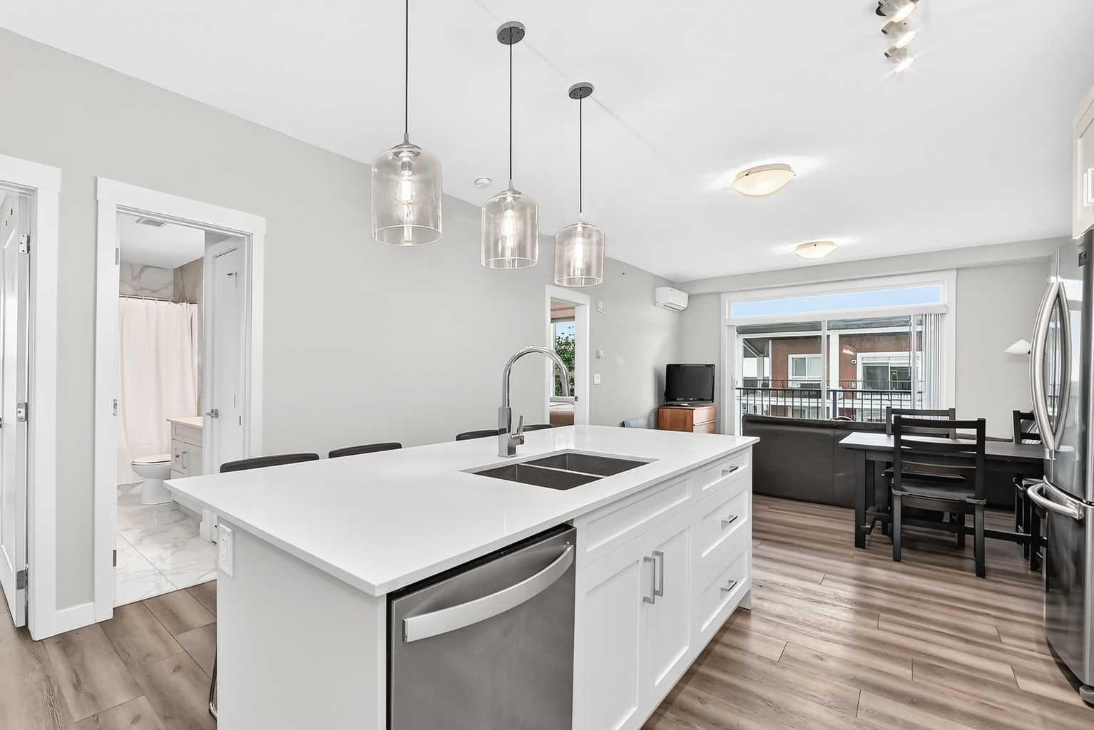 409, 30 Walgrove  SE