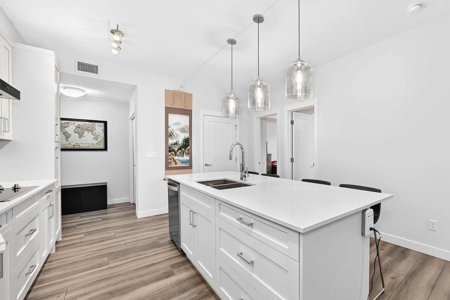409, 30 Walgrove  SE