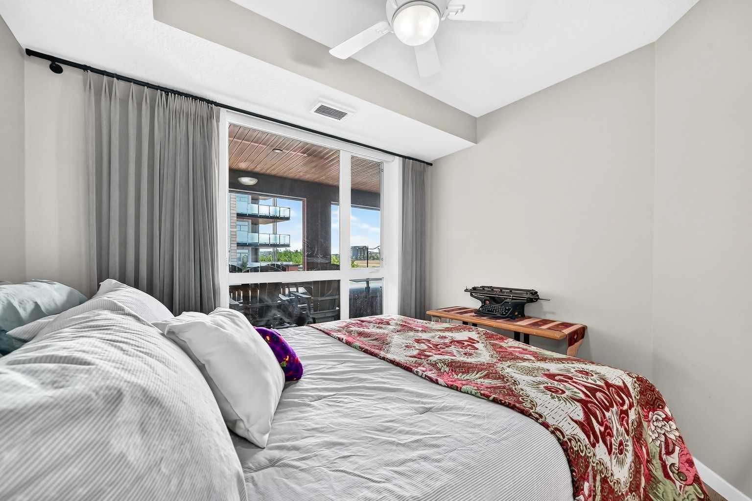 201, 122 Mahogany Centre SE
