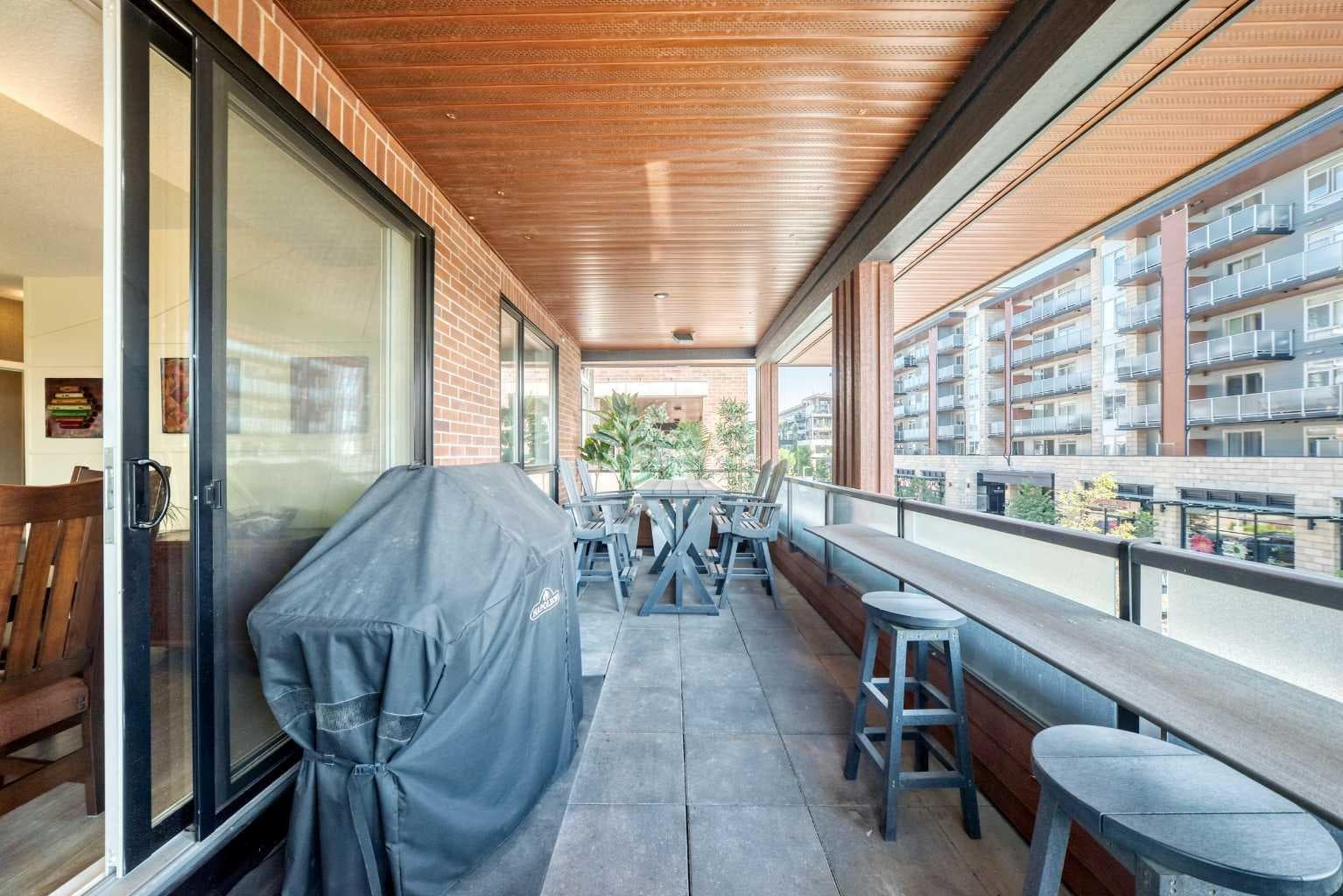 201, 122 Mahogany Centre SE