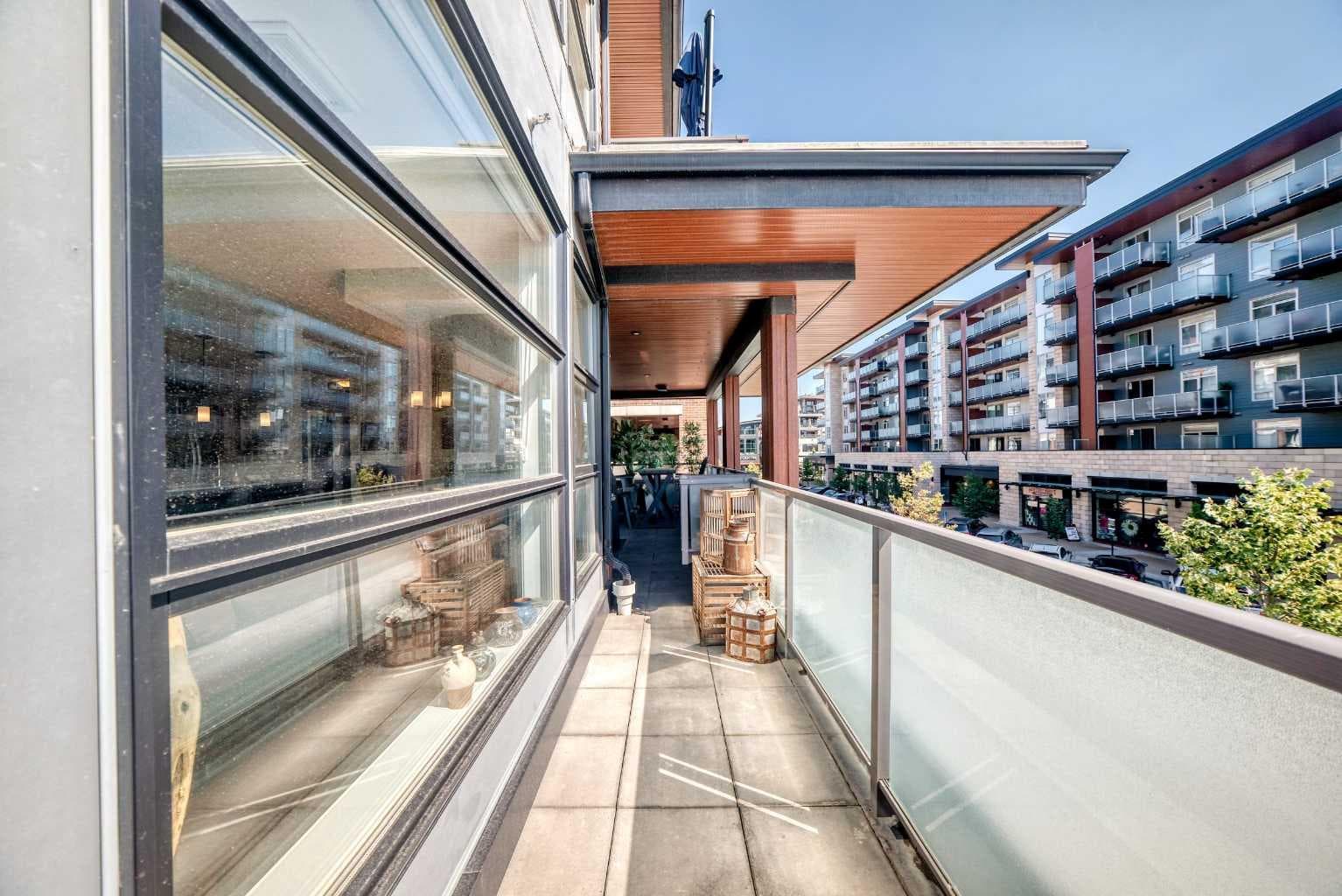 201, 122 Mahogany Centre SE