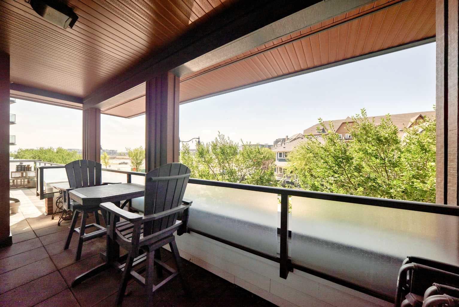 201, 122 Mahogany Centre SE