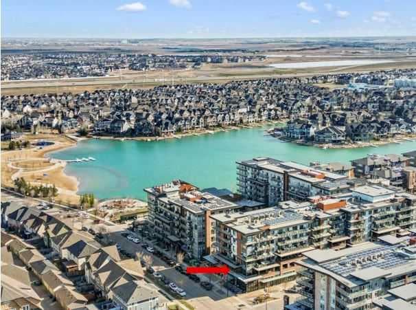 201, 122 Mahogany Centre SE