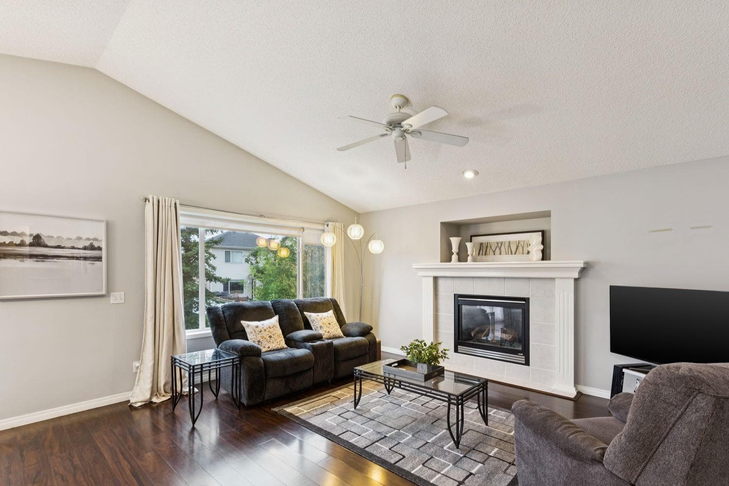 21 Covehaven Gardens NE