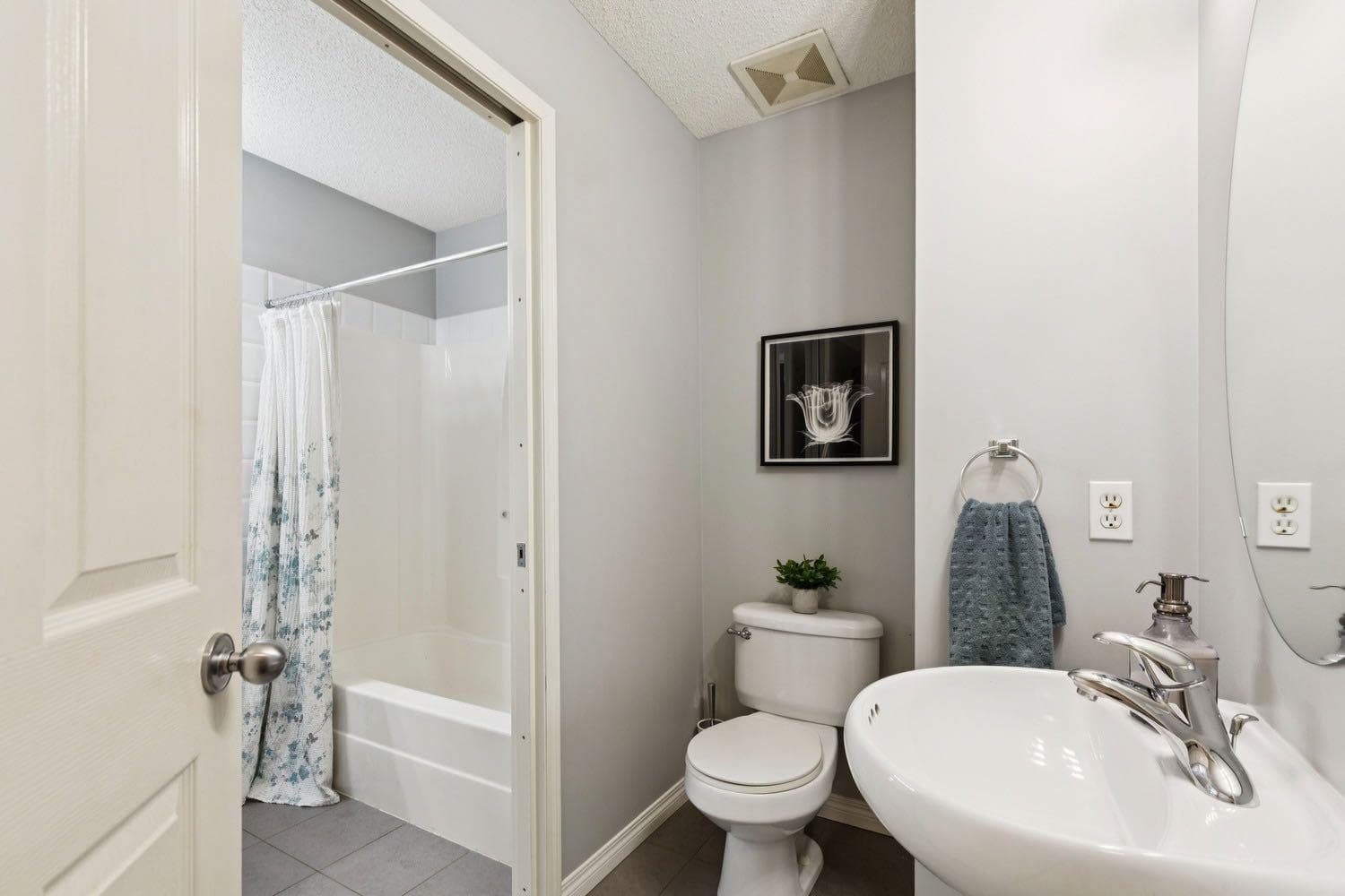 21 Covehaven Gardens NE