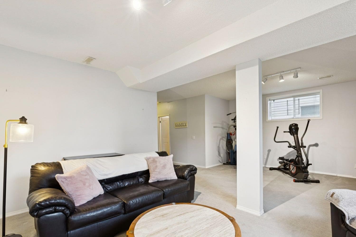 21 Covehaven Gardens NE